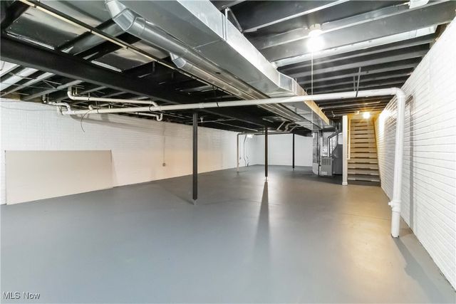 11104 Mount Carmel Road, Cleveland, OH 44104