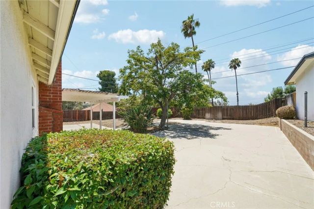 3595 Watkins Drive, Riverside, CA 92507
