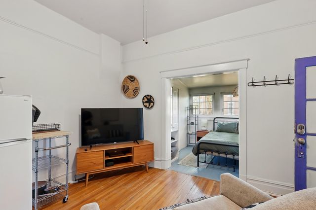 223 Edith Boulevard SE, Albuquerque, NM 87102