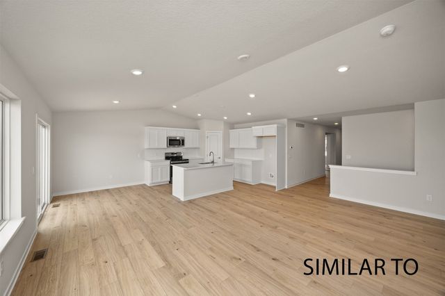 706 NE Crossing Oaks Drive, Ankeny, IA 50021