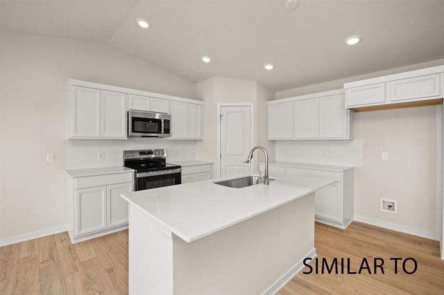 706 NE Crossing Oaks Drive, Ankeny, IA 50021