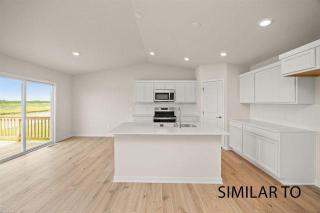 706 NE Crossing Oaks Drive, Ankeny, IA 50021