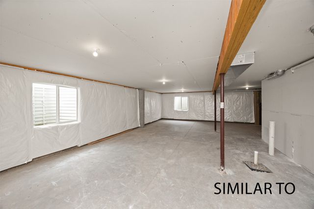 706 NE Crossing Oaks Drive, Ankeny, IA 50021