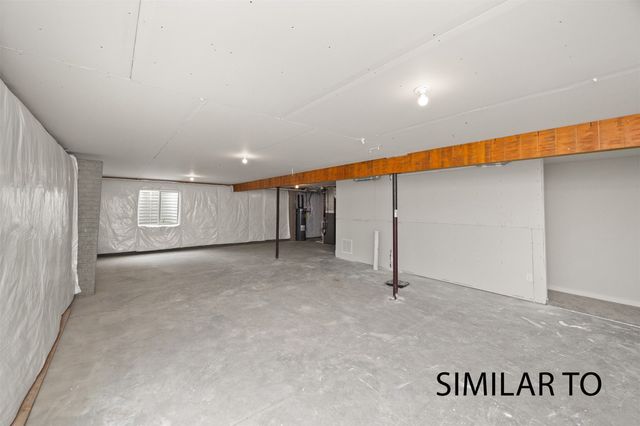 706 NE Crossing Oaks Drive, Ankeny, IA 50021