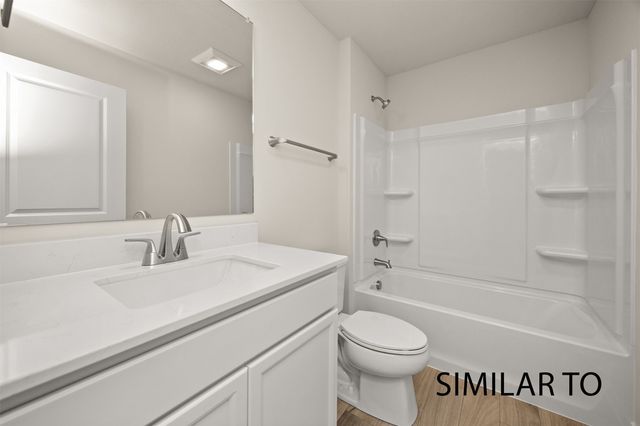 706 NE Crossing Oaks Drive, Ankeny, IA 50021