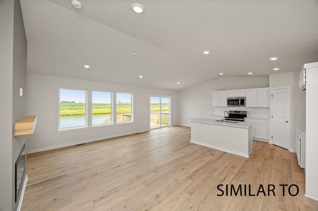 706 NE Crossing Oaks Drive, Ankeny, IA 50021