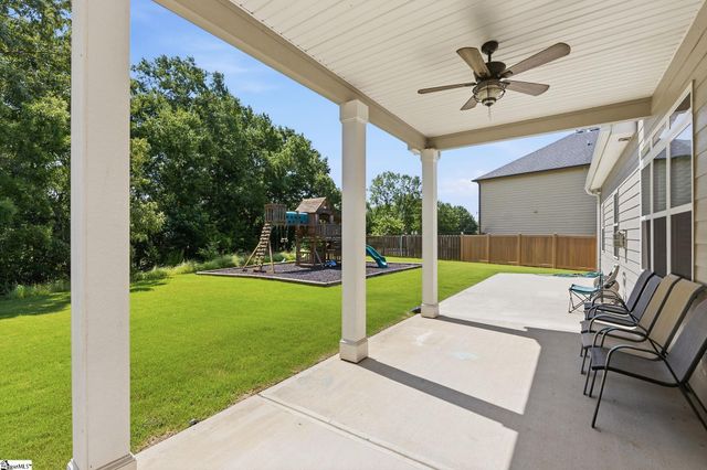 425 Castleford Place, Simpsonville, SC 29681