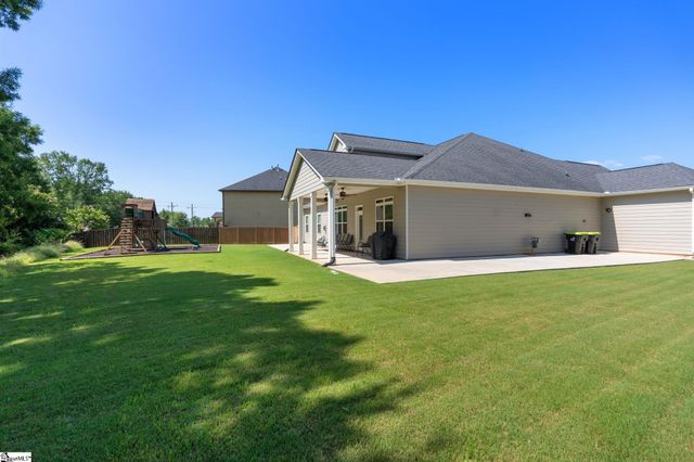 425 Castleford Place, Simpsonville, SC 29681