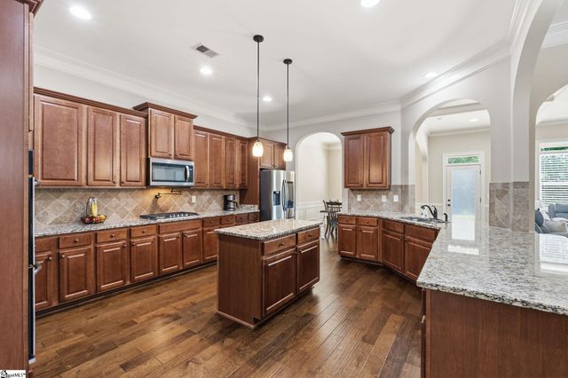 425 Castleford Place, Simpsonville, SC 29681