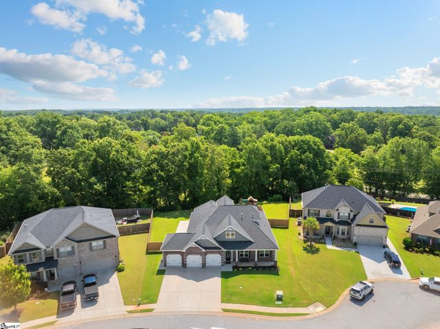 425 Castleford Place, Simpsonville, SC 29681