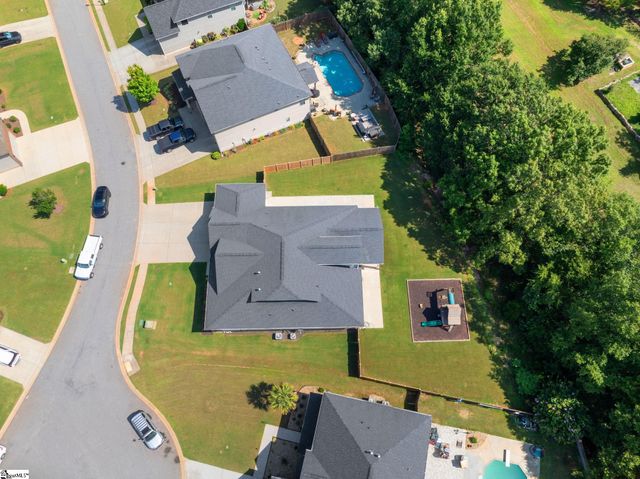 425 Castleford Place, Simpsonville, SC 29681