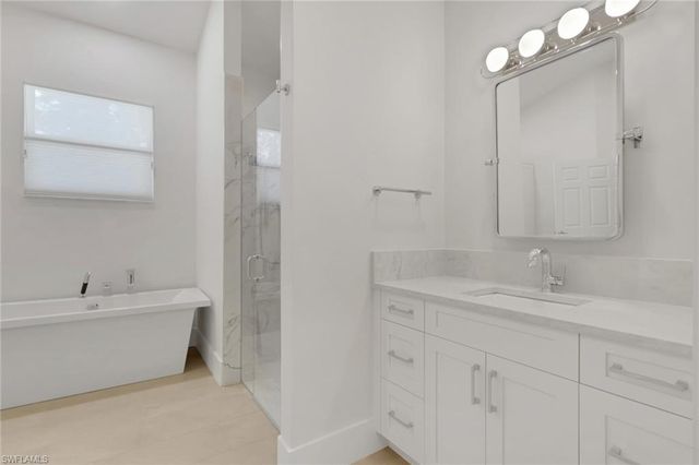 6391 Old Mahogany CT, Naples, FL 34109