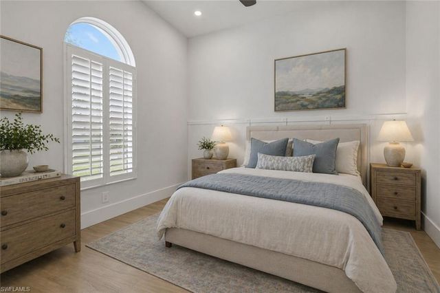 6391 Old Mahogany CT, Naples, FL 34109