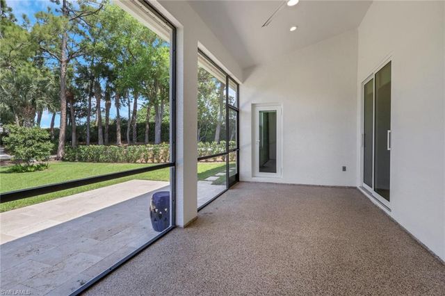 6391 Old Mahogany CT, Naples, FL 34109
