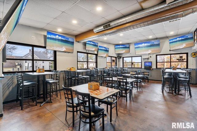 3008 7TH Avenue, Rock Island, IL 61201