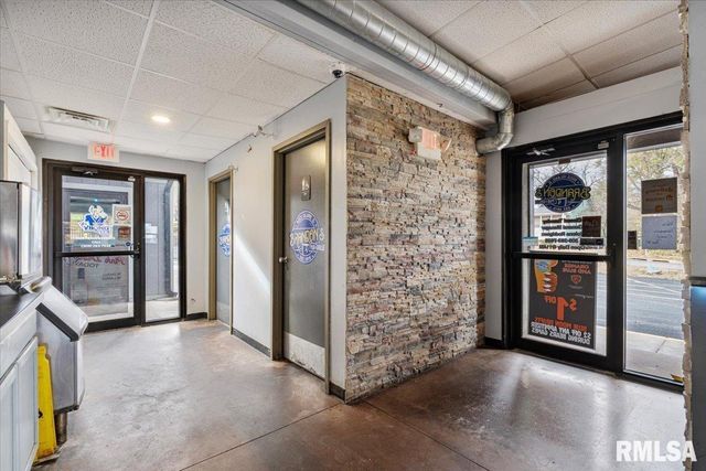 3008 7TH Avenue, Rock Island, IL 61201