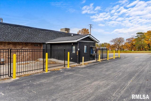 3008 7TH Avenue, Rock Island, IL 61201