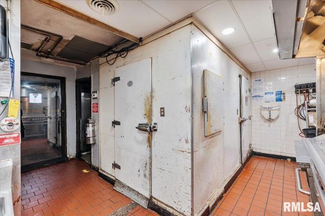 3008 7TH Avenue, Rock Island, IL 61201