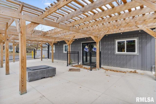 3008 7TH Avenue, Rock Island, IL 61201