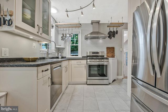 4205 LONGFELLOW ST, Hyattsville, MD 20781