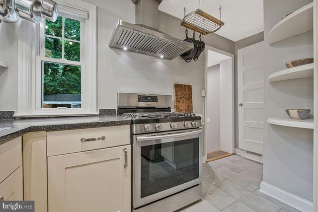 4205 LONGFELLOW ST, Hyattsville, MD 20781