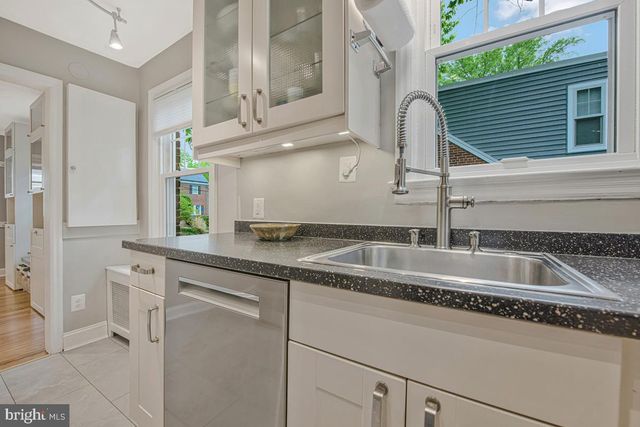 4205 LONGFELLOW ST, Hyattsville, MD 20781