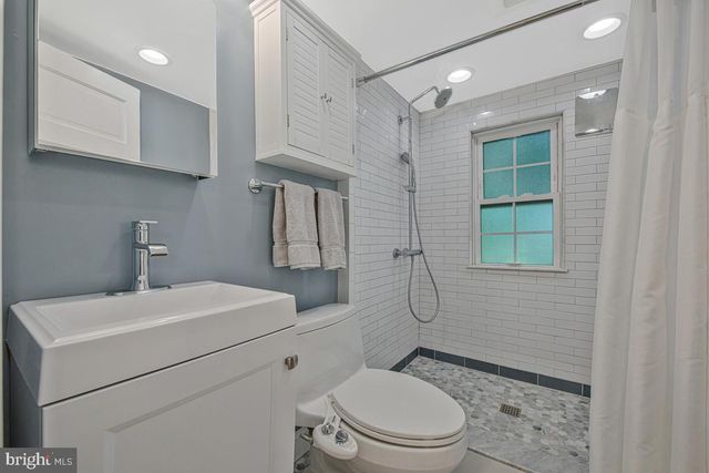 4205 LONGFELLOW ST, Hyattsville, MD 20781
