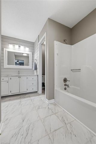 238 Tabor View Lane, Winston-salem, NC 27106