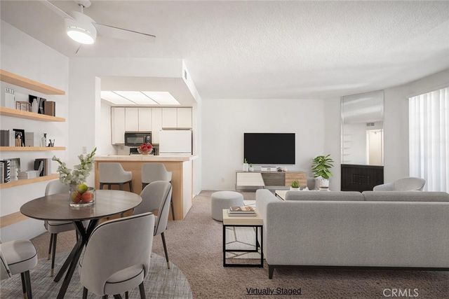 5620 Yolanda Avenue 111, Tarzana, CA 91356