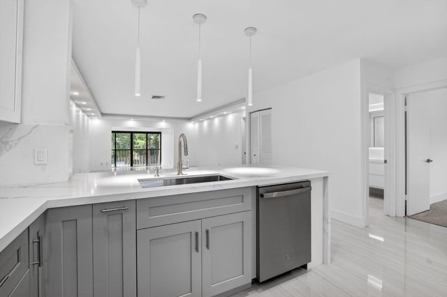 9272 Vista Del Lago 28f, Boca Raton, FL 33428