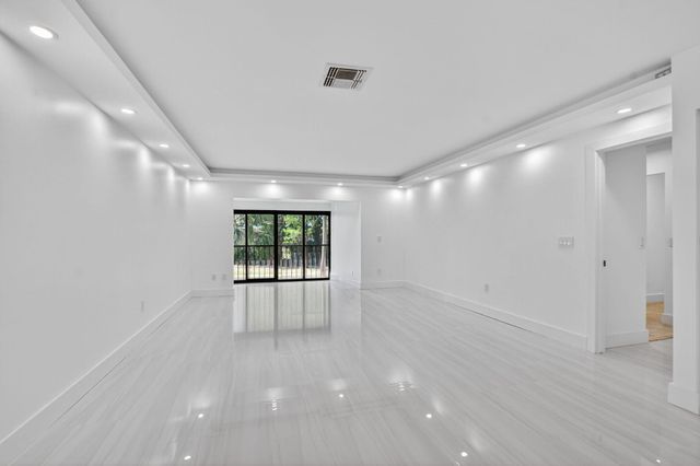 9272 Vista Del Lago 28f, Boca Raton, FL 33428