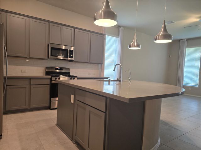 8711 Fox Trail Drive, Missouri City, TX 77459
