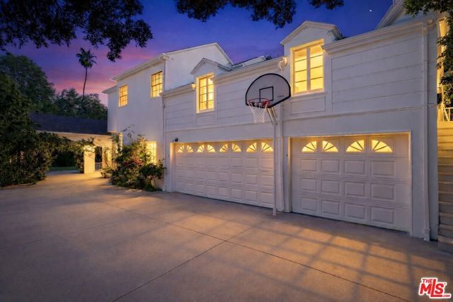 251 N Bristol Avenue, Los Angeles, CA 90049