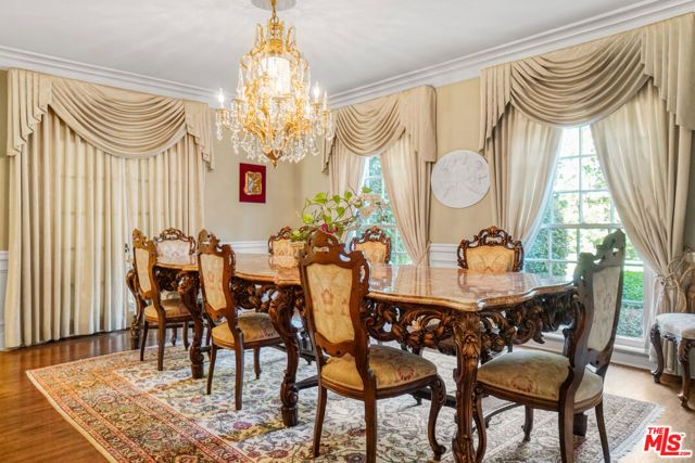 251 N Bristol Avenue, Los Angeles, CA 90049