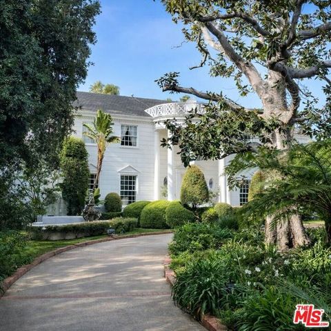 251 N Bristol Avenue, Los Angeles, CA 90049