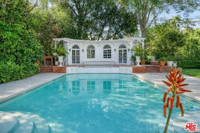 251 N Bristol Avenue, Los Angeles, CA 90049