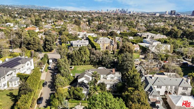 251 N Bristol Avenue, Los Angeles, CA 90049