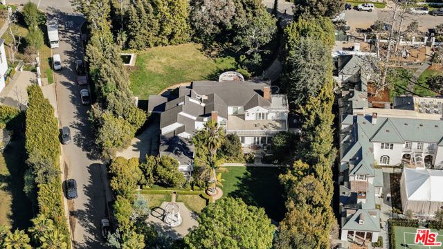 251 N Bristol Avenue, Los Angeles, CA 90049