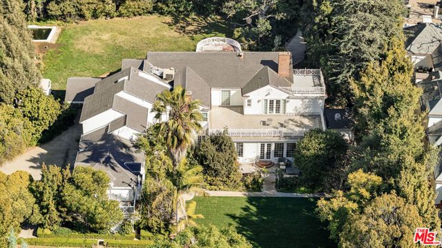 251 N Bristol Avenue, Los Angeles, CA 90049