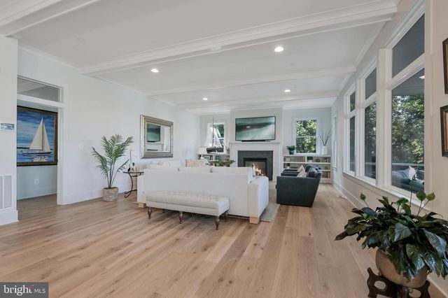 828-A SWIFT RD, Pasadena, MD 21122