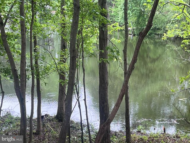 828-A SWIFT RD, Pasadena, MD 21122