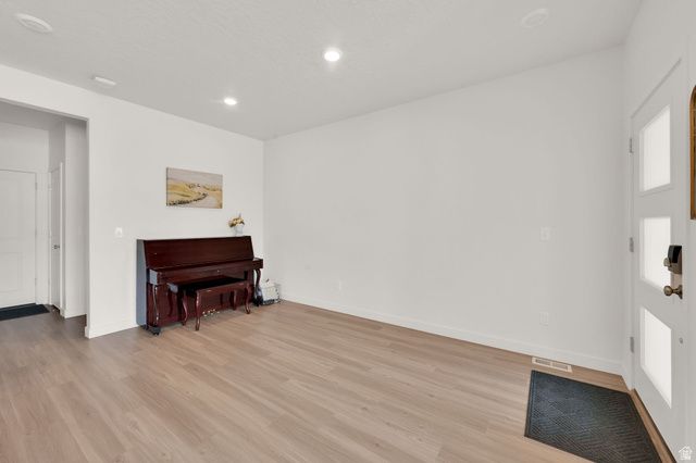 15531 S ALLIANCE LN, Bluffdale, UT 84065