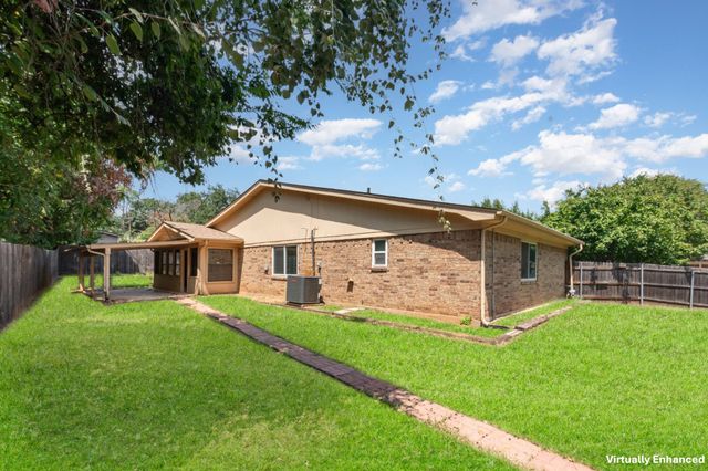 421 Cavender Court, Hurst, TX 76054
