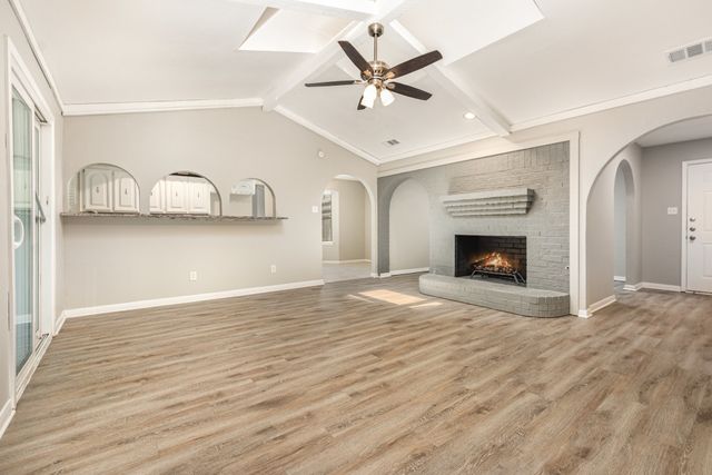 421 Cavender Court, Hurst, TX 76054