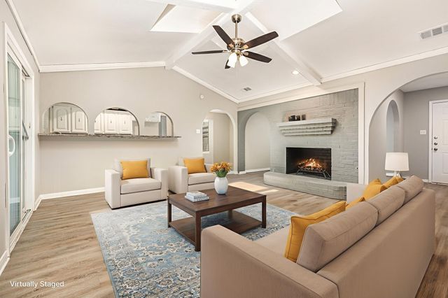 421 Cavender Court, Hurst, TX 76054