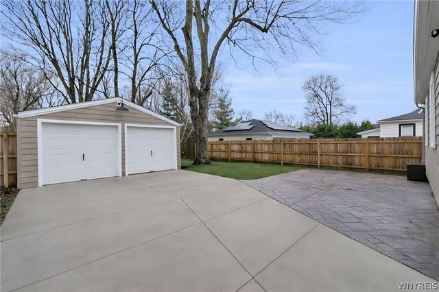 100 North Cayuga Road, Amherst, NY 14221