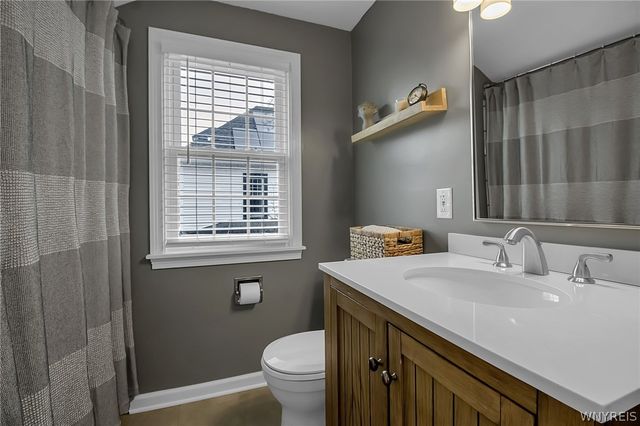 100 North Cayuga Road, Amherst, NY 14221