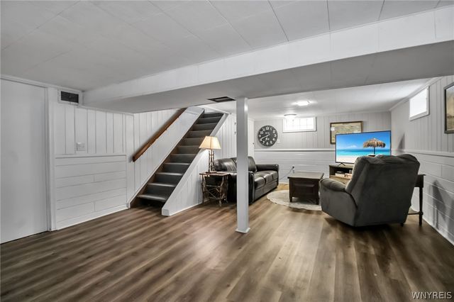 100 North Cayuga Road, Amherst, NY 14221