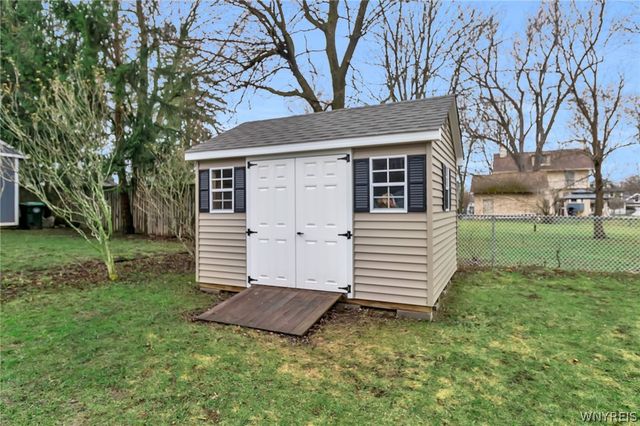 100 North Cayuga Road, Amherst, NY 14221