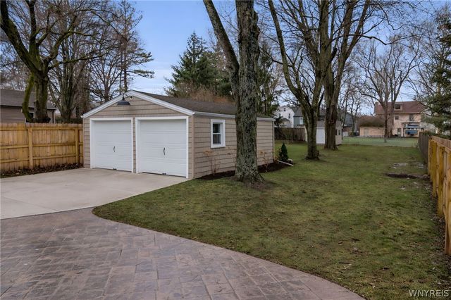 100 North Cayuga Road, Amherst, NY 14221